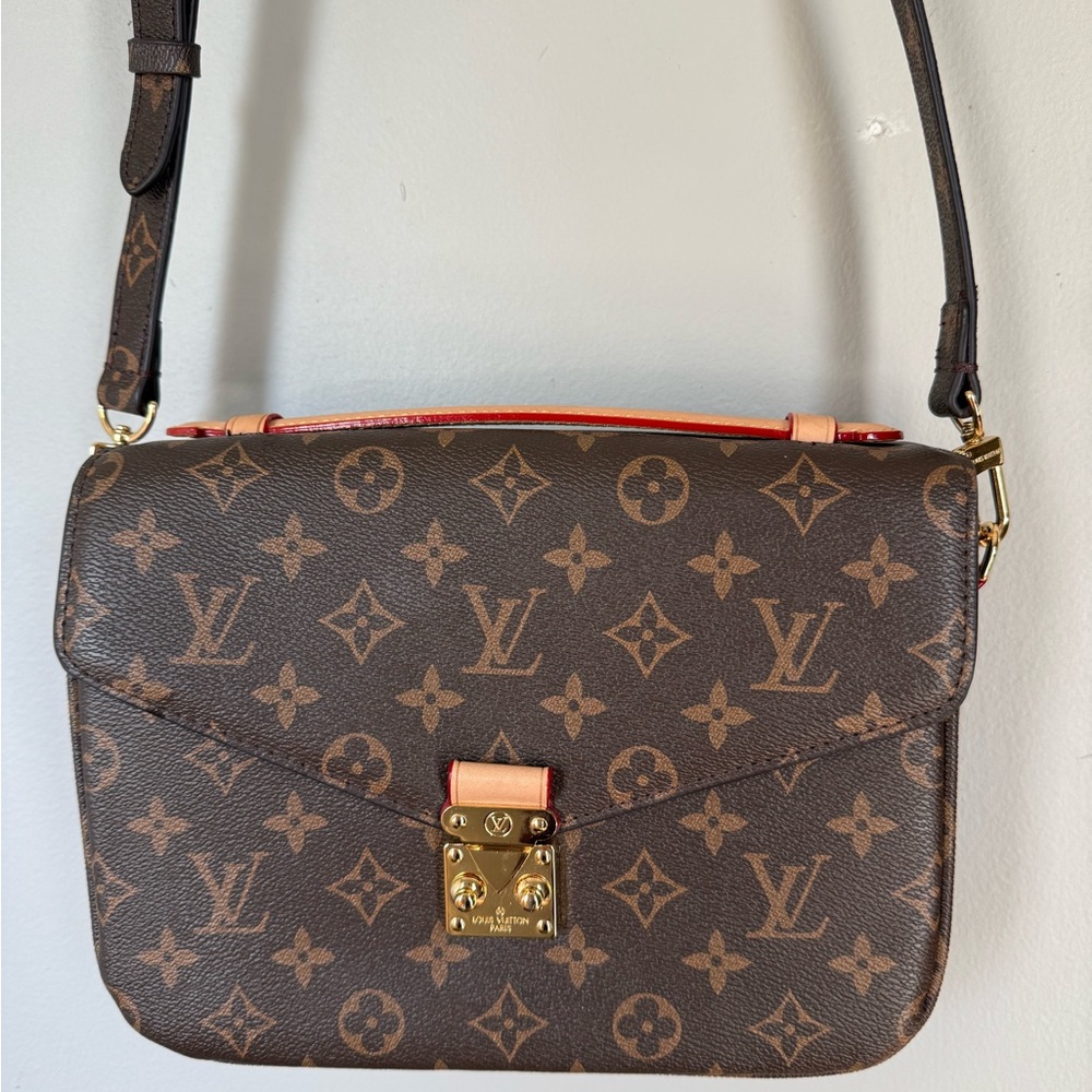 Lookalike Brown Monogram Crossbody Bag - Picture 2 of 7
